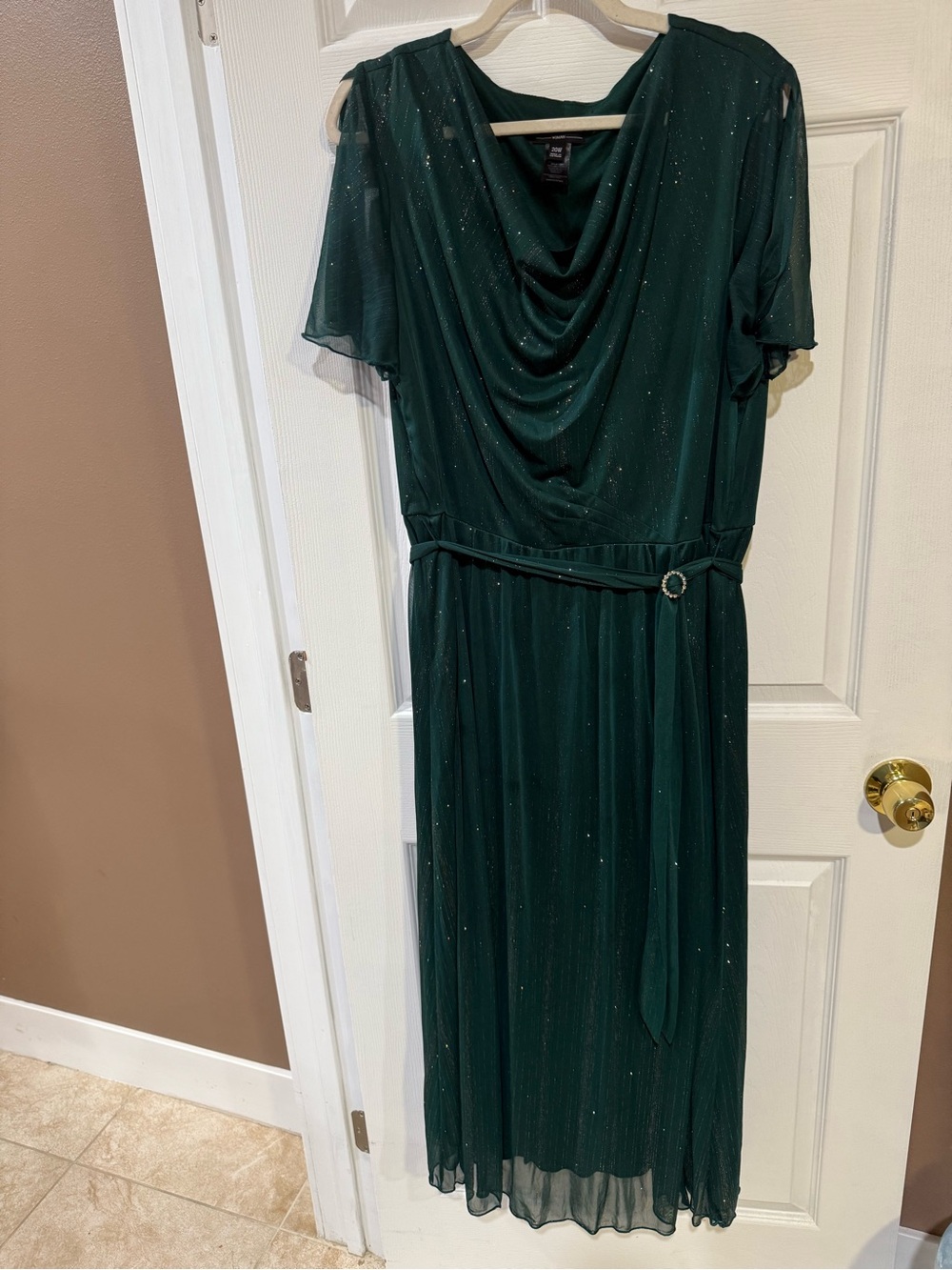 Elegant Forest Green Draped Evening Dress with Belt
